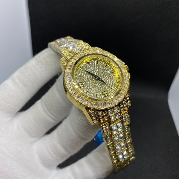 Unisex Model Iced Out Gold Color Watch - Picture 4 of 10